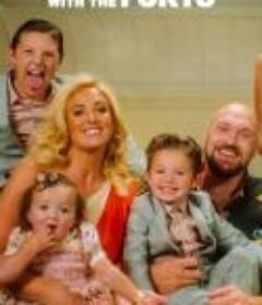 泰森·富里：拳王这一家 At Home with the Furys            (2023)