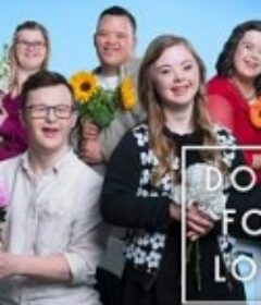 为爱着迷 第一季 Down for Love Season 1            (2023)